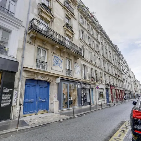 Spacious Bright Split Level Flat In The Fashionable Marais Apartment Paris